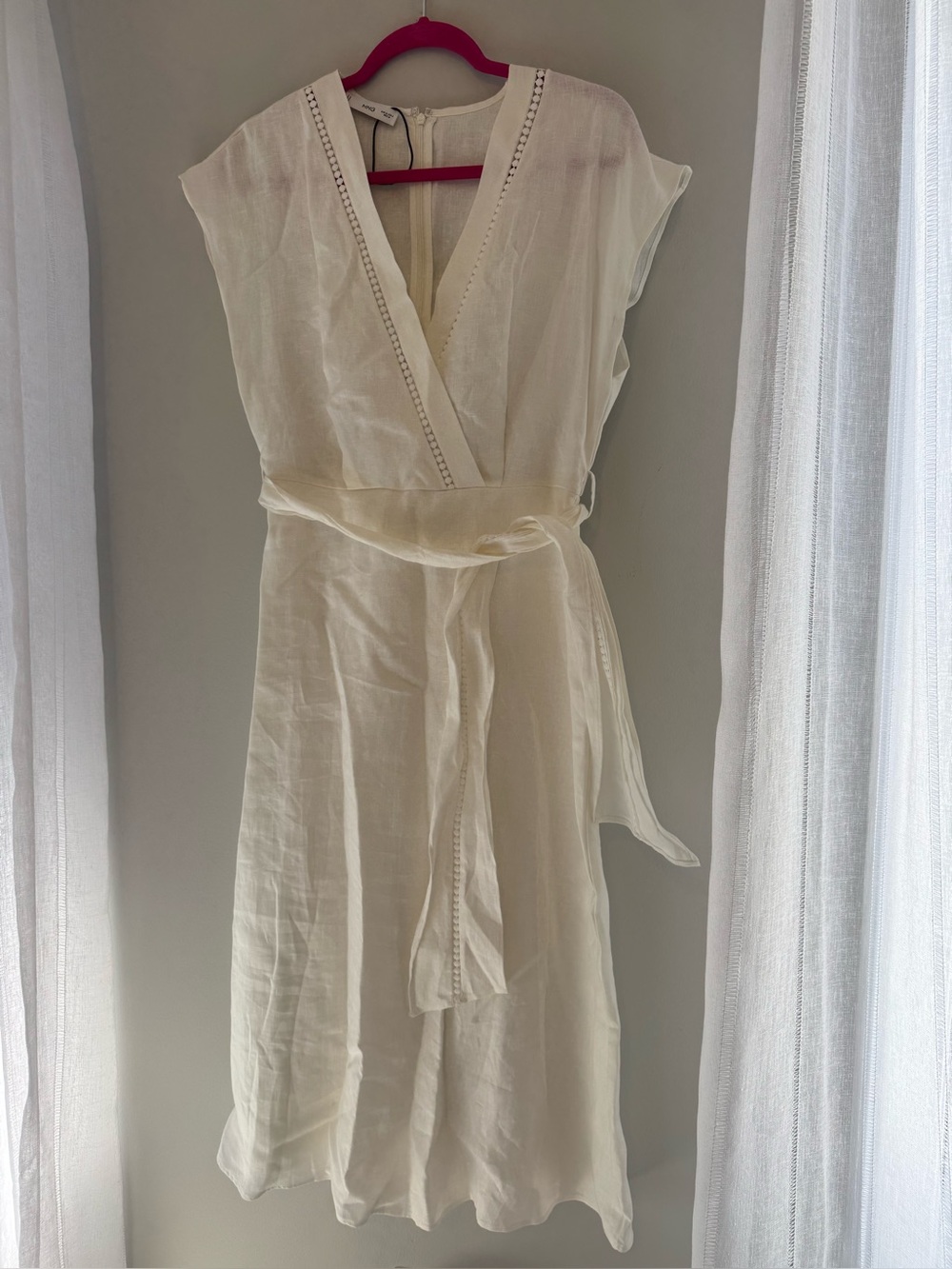 Mango white linen V-Neck Sleeveless Dress with Trim - Picture 2 of 4